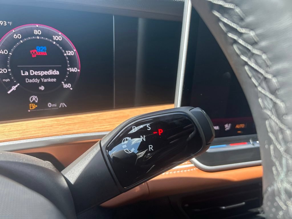 New 2026 Volkswagen Tiguan SEL R-Line AWD/4WD image 22