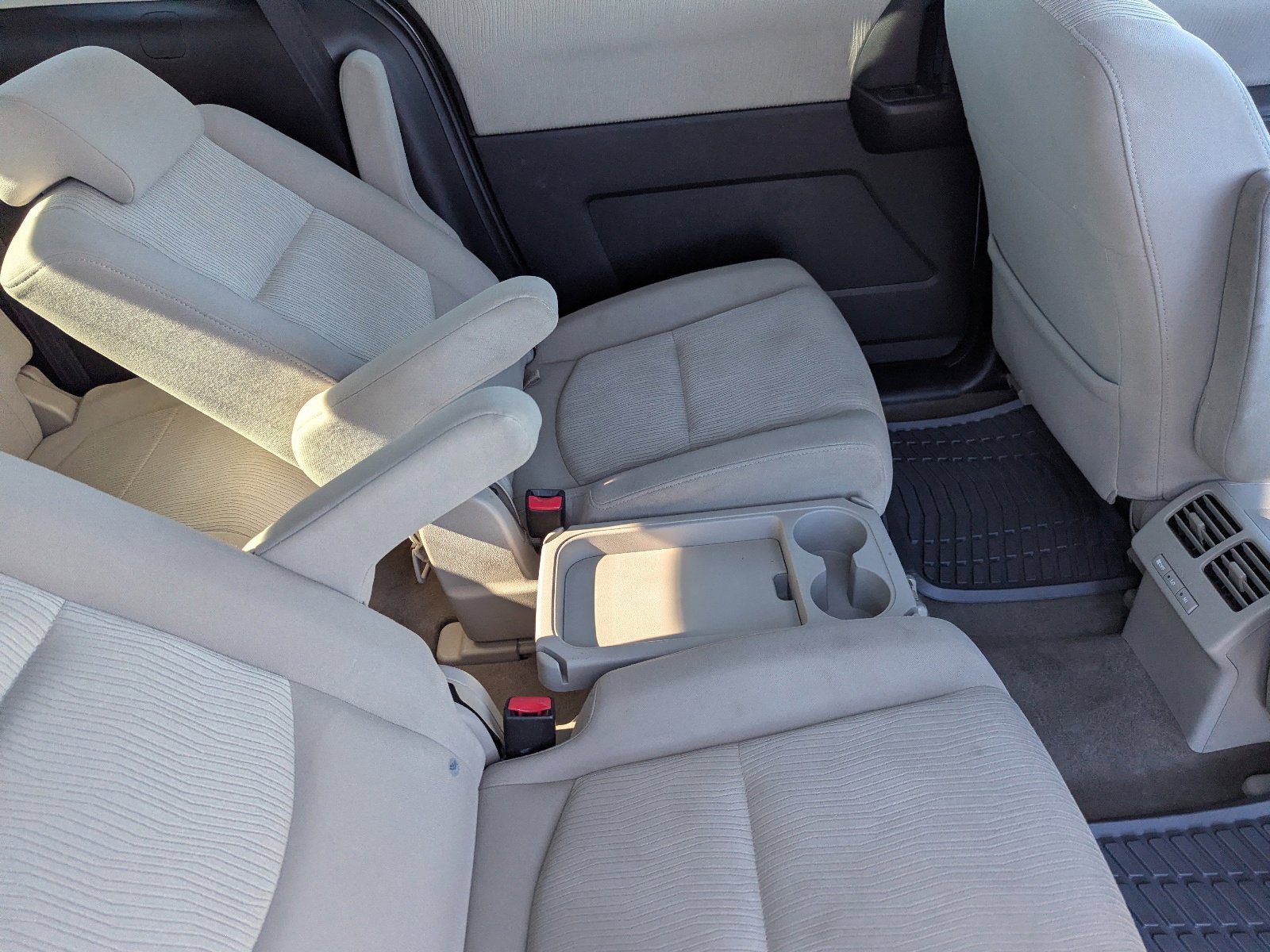 Used 2008 MAZDA MAZDA5 Sport image 14