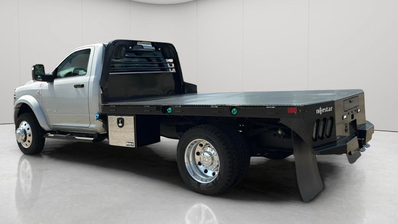 New 2026 RAM 5500 4x4 Regular Cab image 7