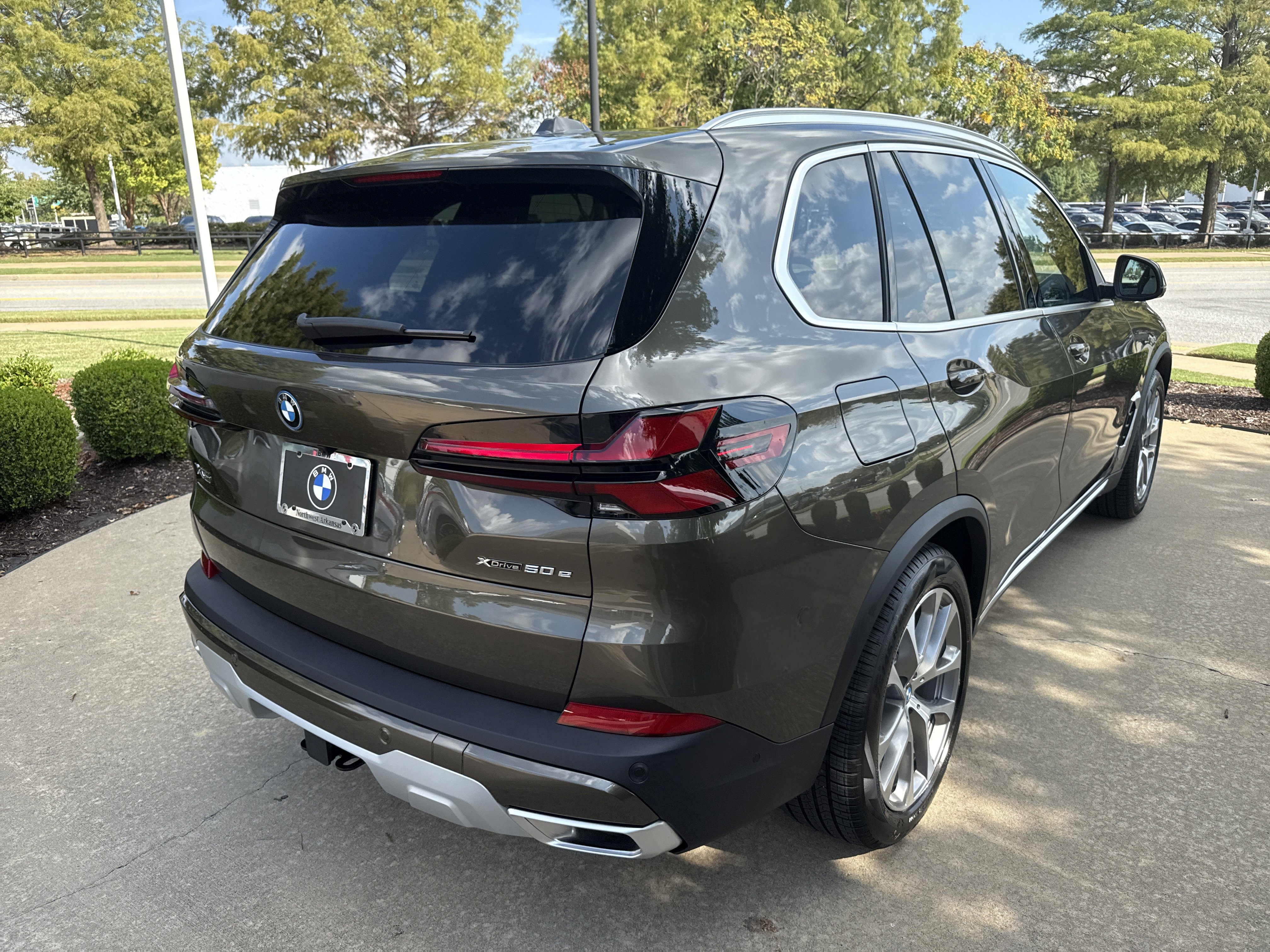 New 2026 BMW X5 xDrive50e w/ Climate Comfort Package image 5