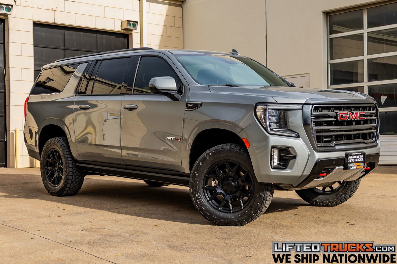 Used 2023 GMC Yukon XL AT4 image 1