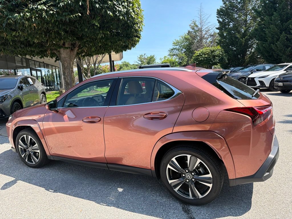 Certified 2025 Lexus UX 300h AWD w/ Accessory Package (Z1) image 26