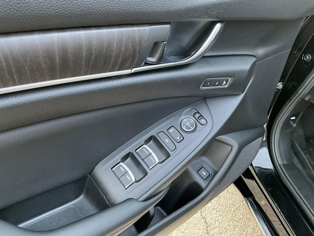 Used 2021 Honda Accord EX-L image 13