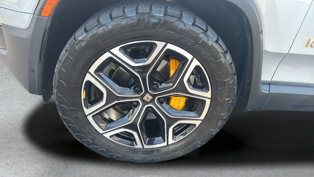 Used 2023 Rivian R1T Launch Edition AWD/4WD image 18