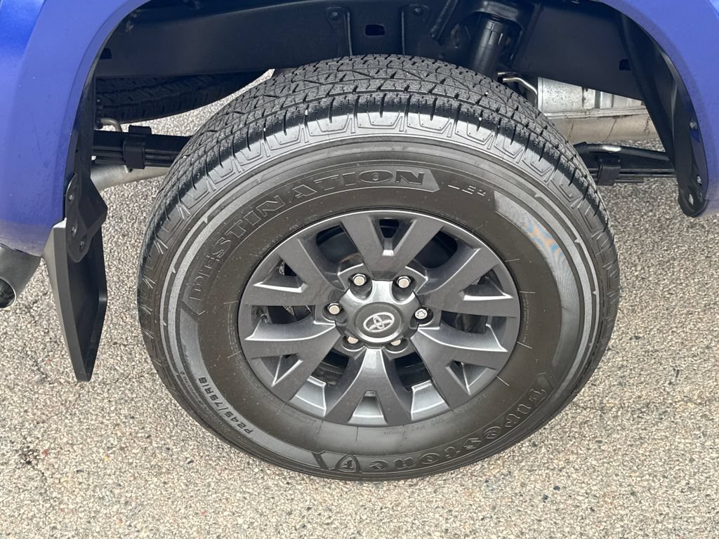 Used 2022 Toyota Tacoma SR5 AWD/4WD image 68