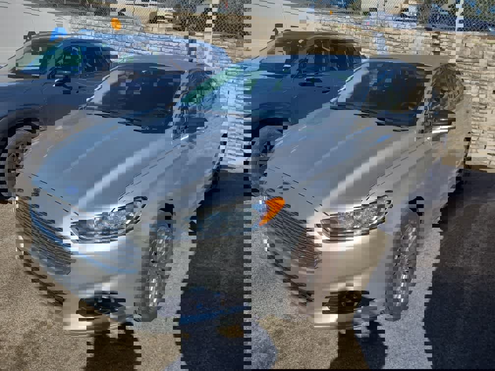 Used 2016 Ford Fusion Titanium image 4