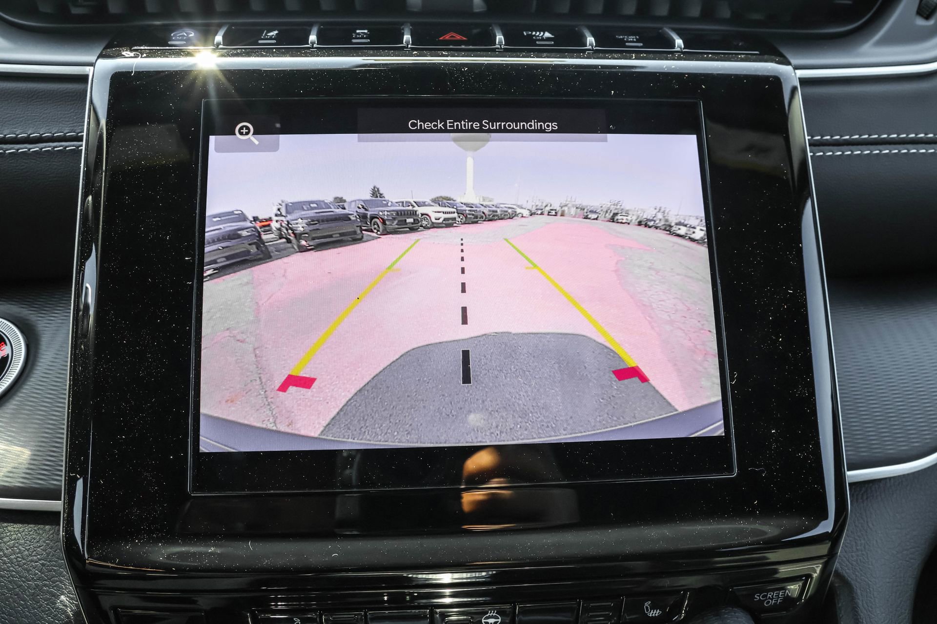 New 2025 Jeep Grand Cherokee Altitude image 18