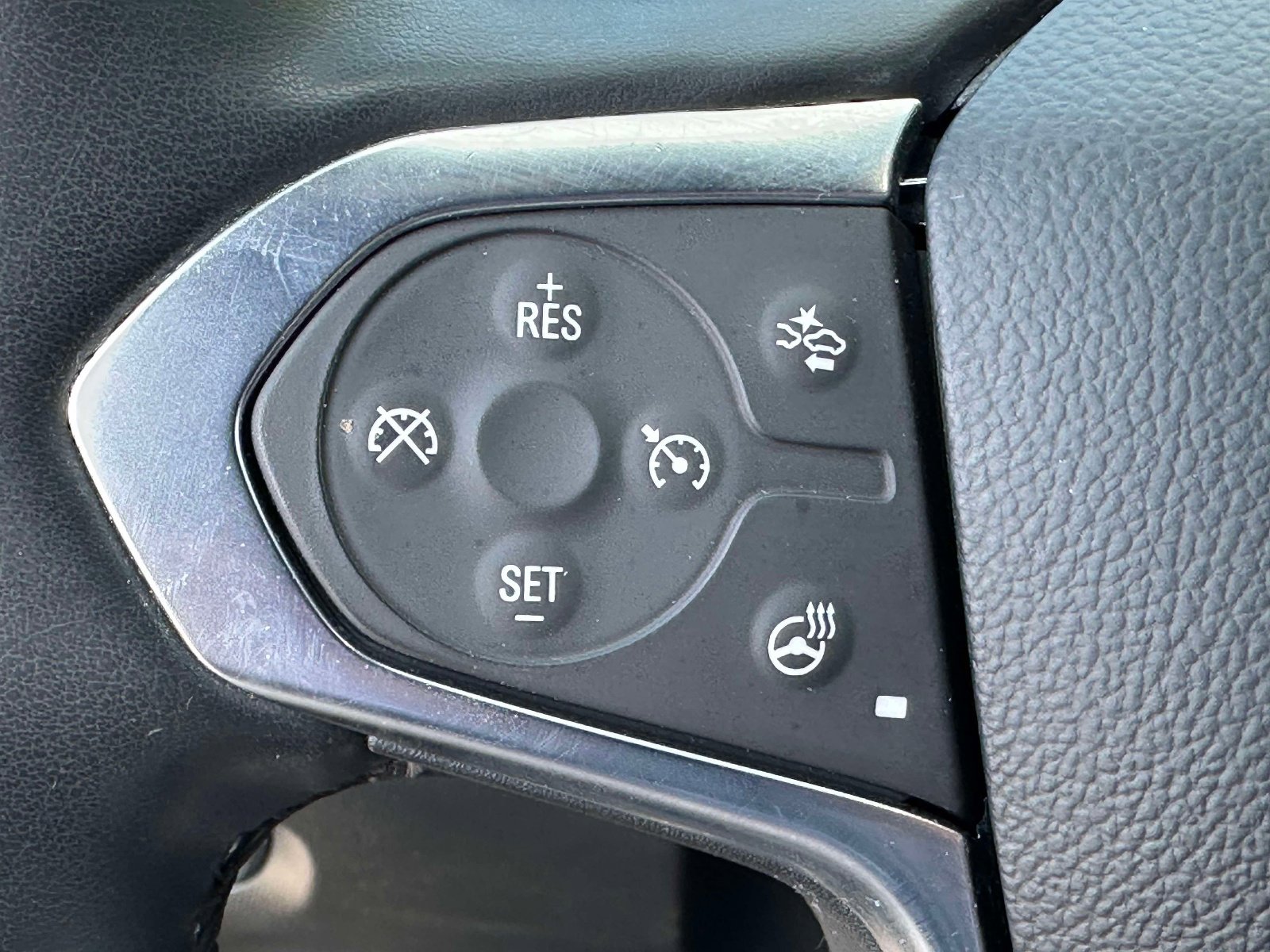 Used 2023 Chevrolet Traverse LT AWD/4WD image 20