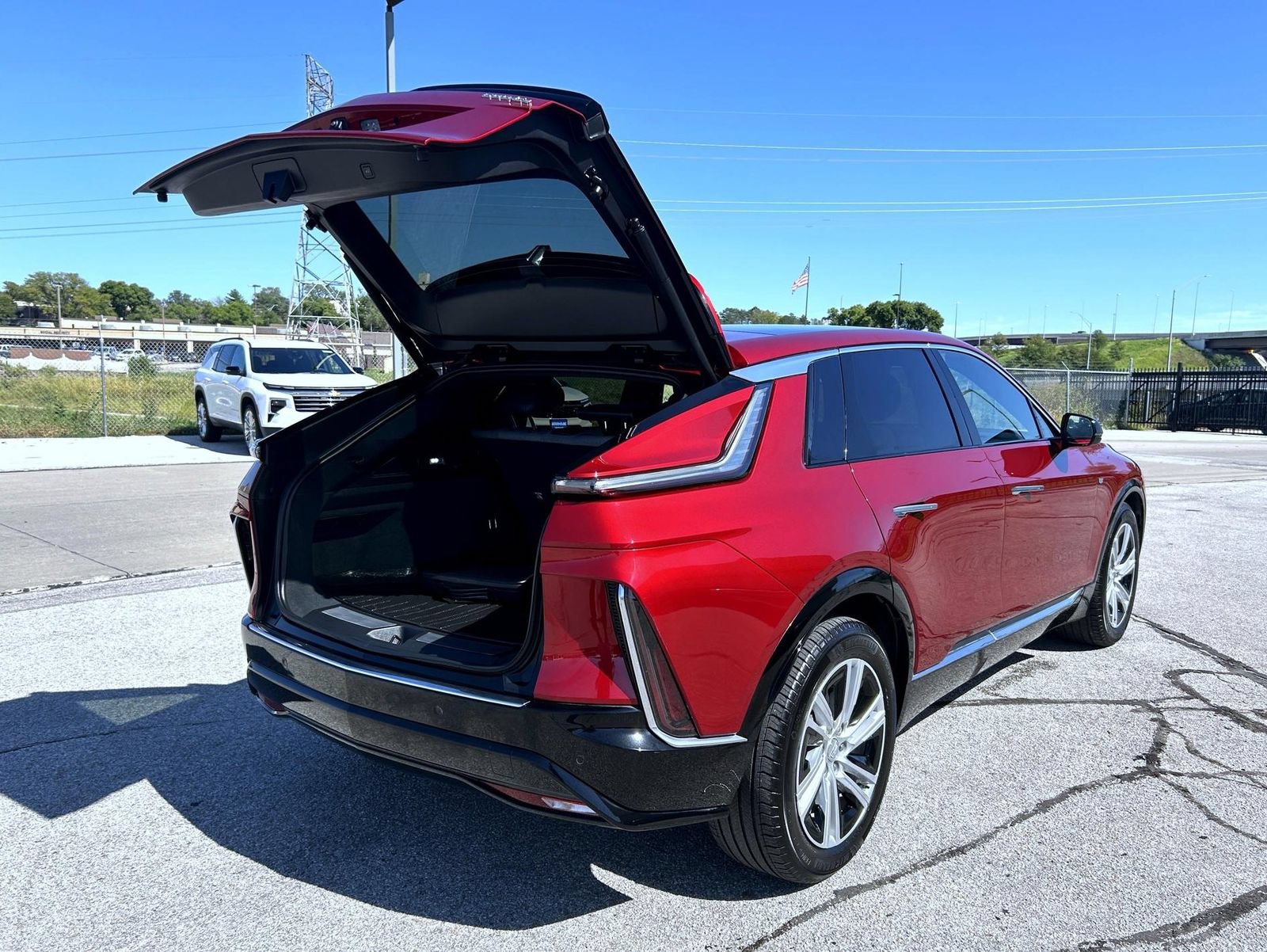 Certified 2024 Cadillac Lyriq Tech AWD/4WD image 15
