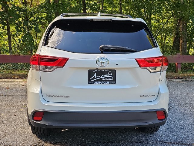Used 2018 Toyota Highlander XLE AWD/4WD image 6