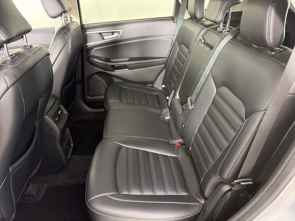 Used 2024 Ford Edge SEL AWD/4WD image 13