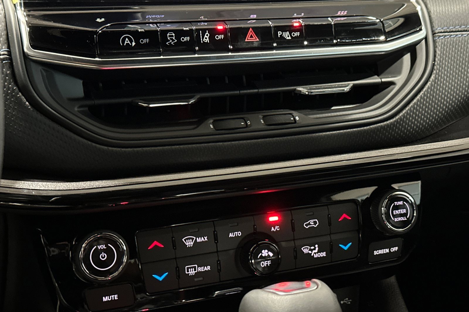 New 2026 Jeep Compass Limited image 21