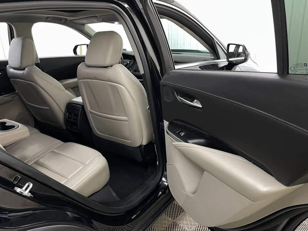 Certified 2020 Cadillac XT4 Premium Luxury w/ Driver Awareness Package AWD/4WD image 44