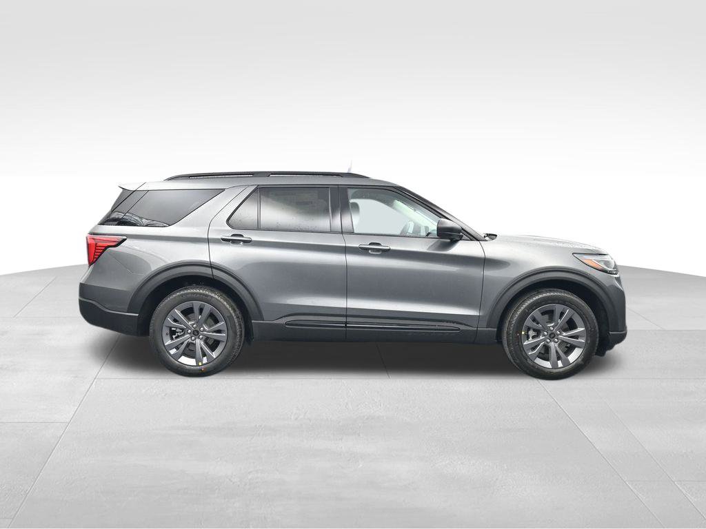 New 2026 Ford Explorer Active image 9