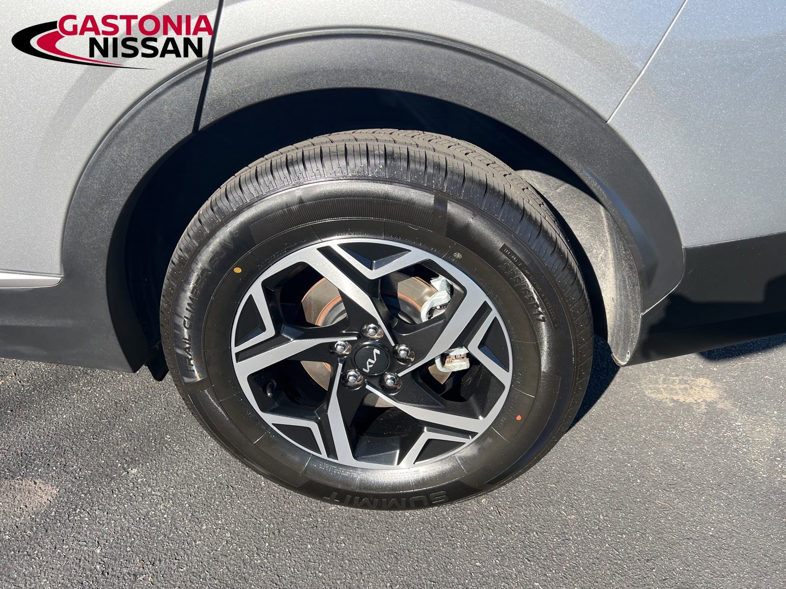 Used 2023 Kia Sportage LX image 10