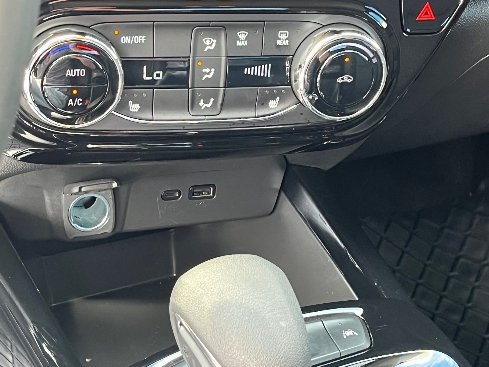 Used 2026 Chevrolet Trax ACTIV FWD image 26