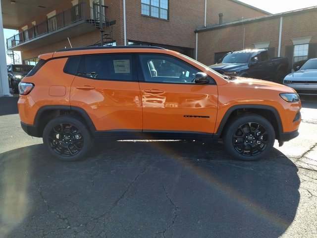 New 2026 Jeep Compass Latitude image 2