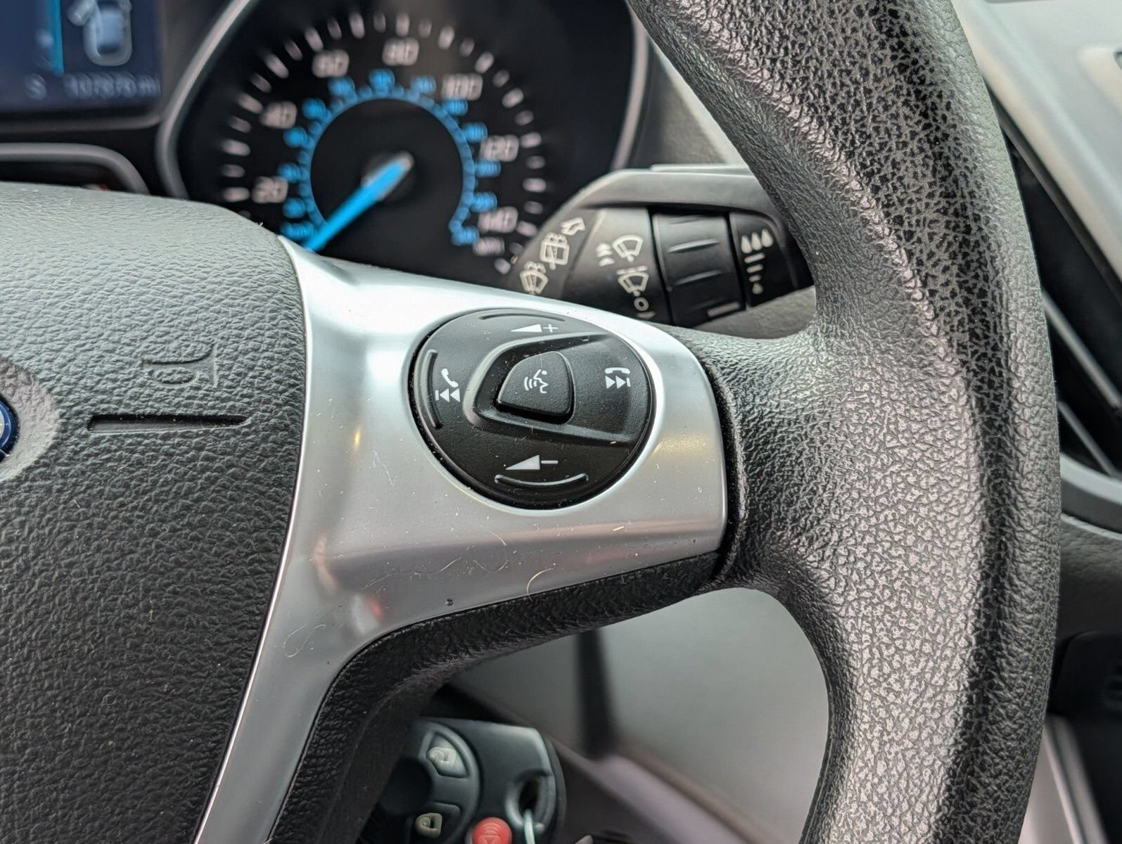 Used 2015 Ford Escape SE FWD image 28