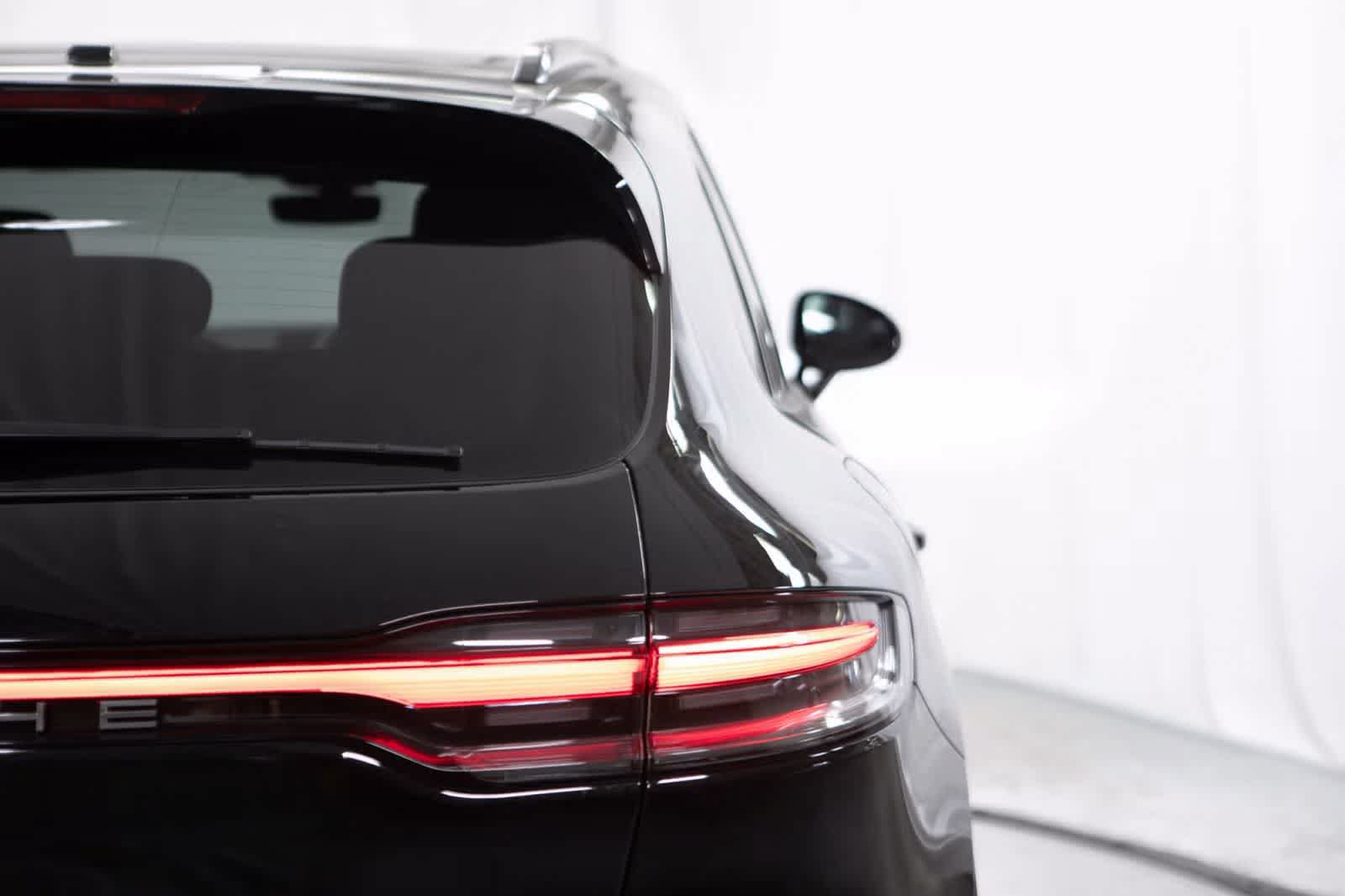 Used 2026 Porsche Macan AWD/4WD image 21
