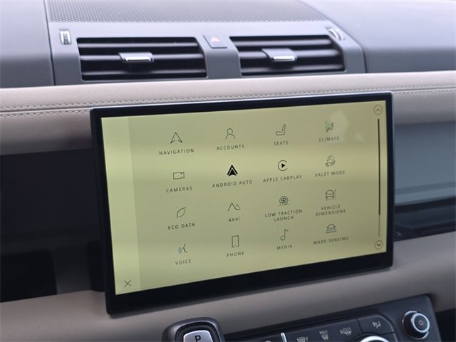 Used 2023 Land Rover Defender 130 X-Dynamic SE image 22