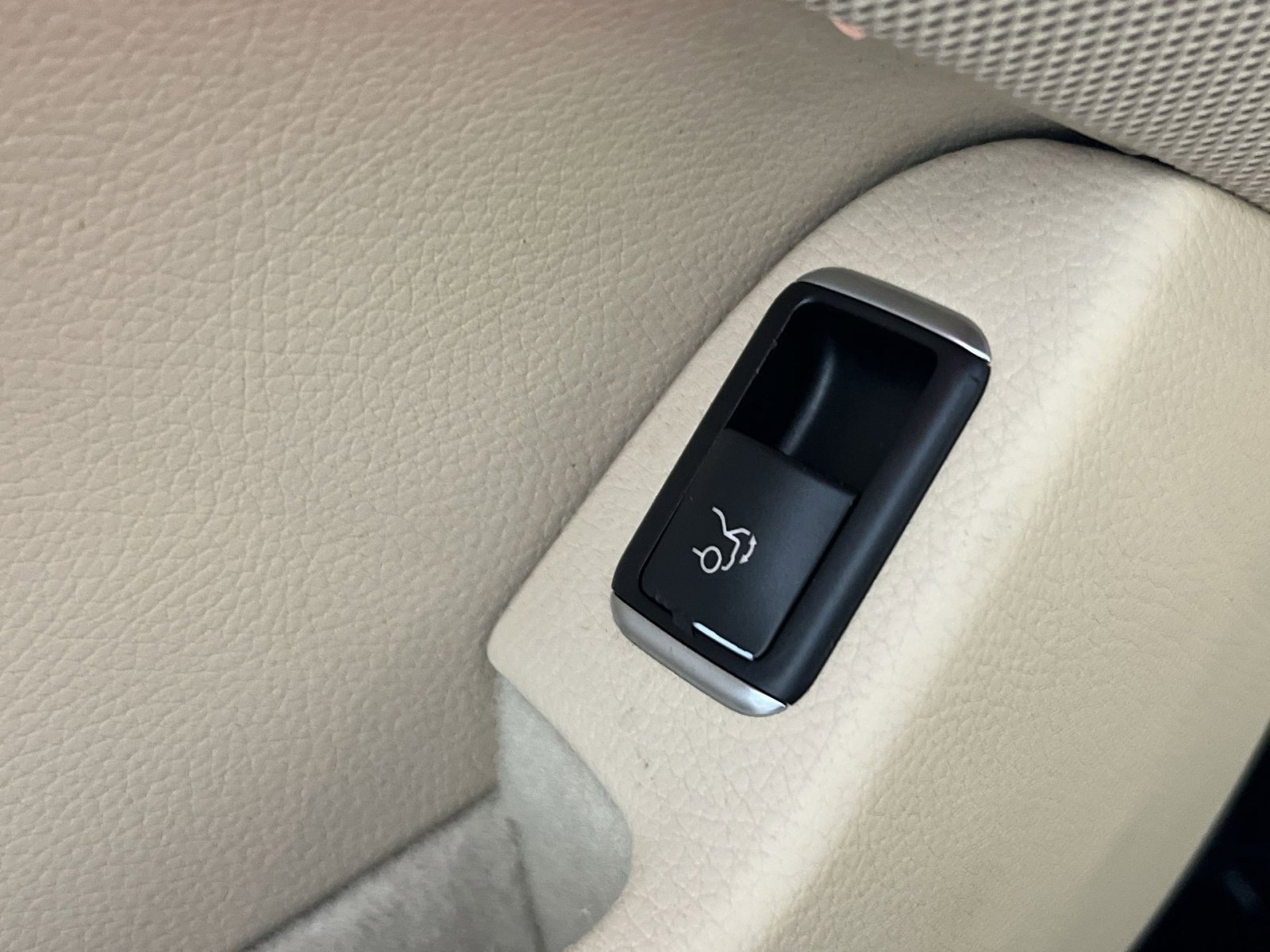 Used 2016 Mercedes-Benz SL 400 SL 400 Roadster image 31