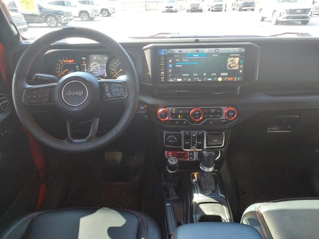 Used 2024 Jeep Gladiator Rubicon w/ Convenience Group AWD/4WD image 3