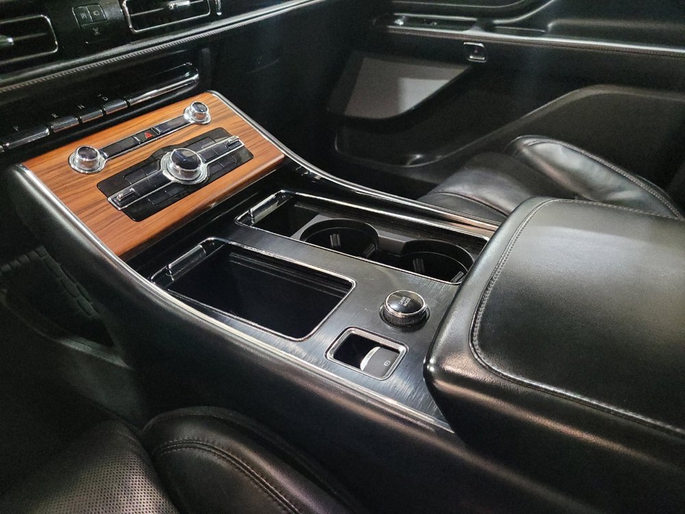 Used 2020 Lincoln Aviator Reserve w/ Equipment Group 202A AWD/4WD image 26