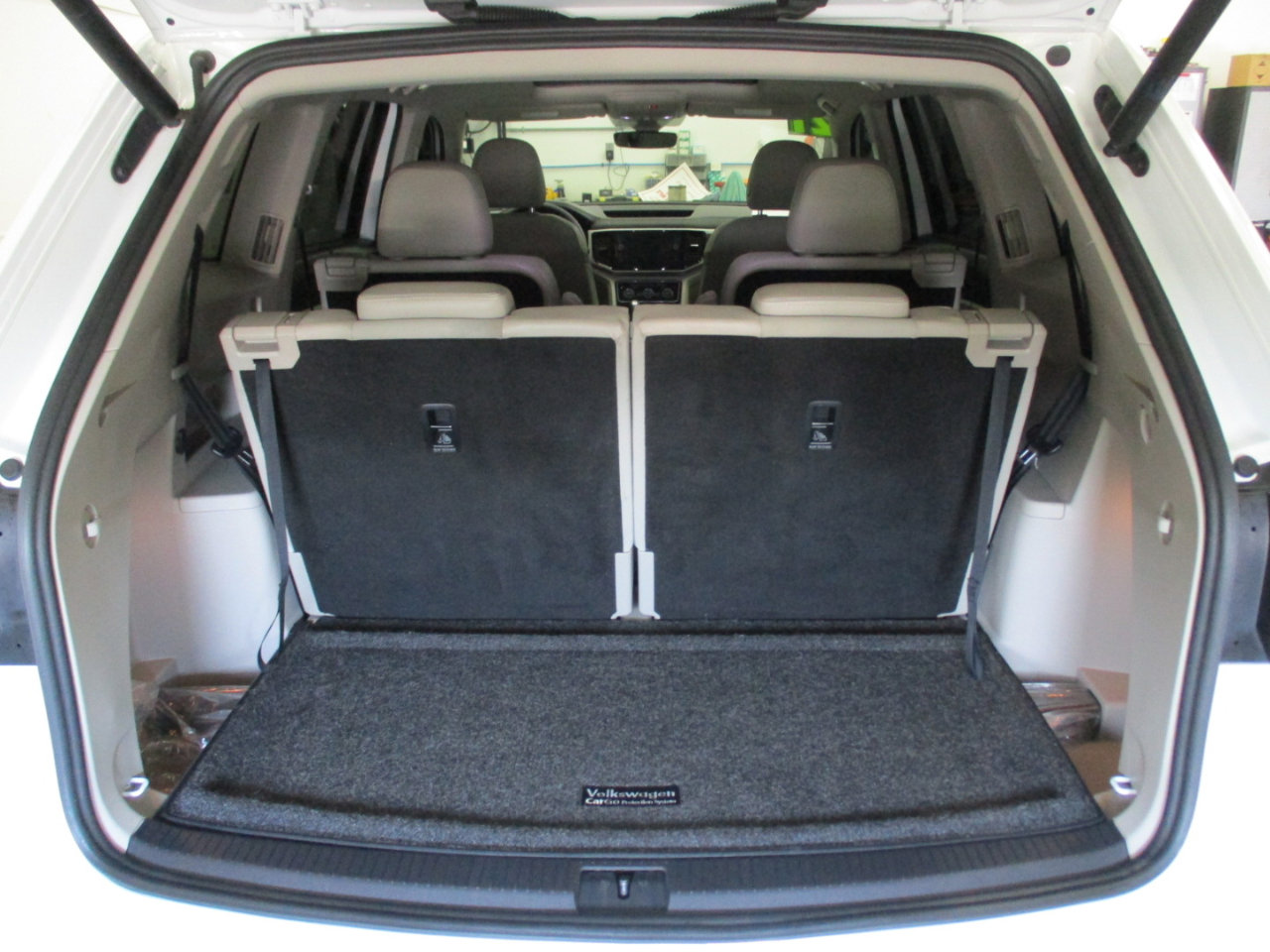 Used 2021 Volkswagen Atlas SEL Premium image 18