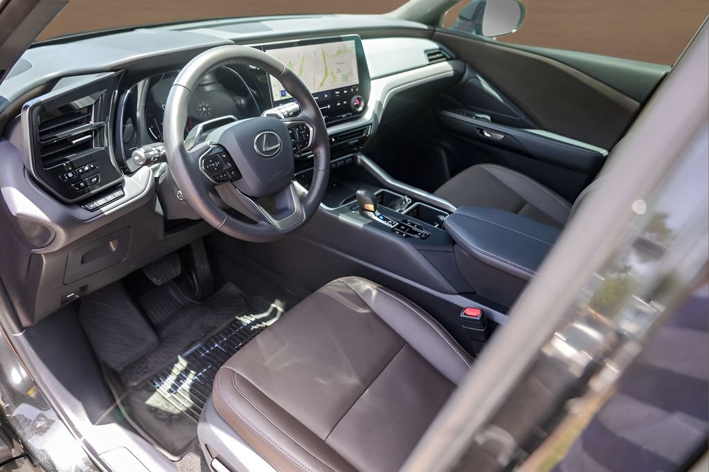 Used 2025 Lexus TX 350 AWD image 10