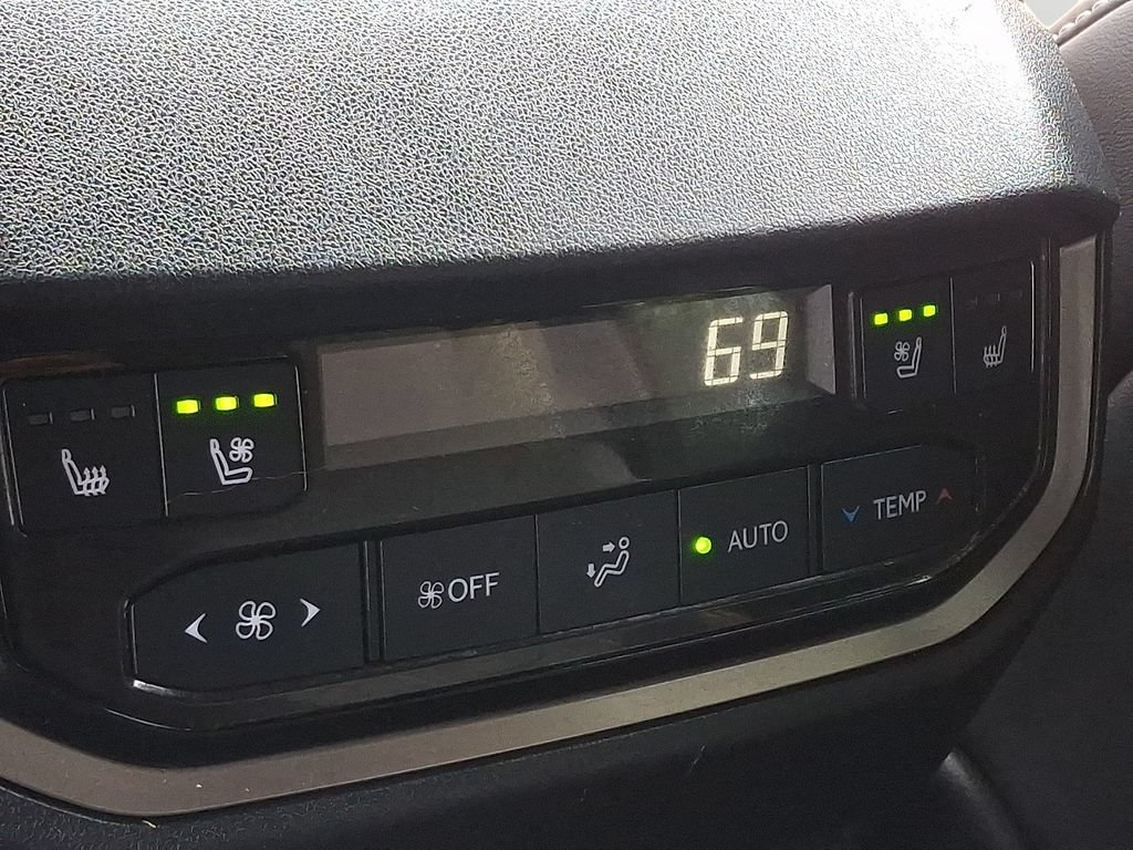 Used 2024 Lexus TX 500h AWD w/ Technology Package image 12