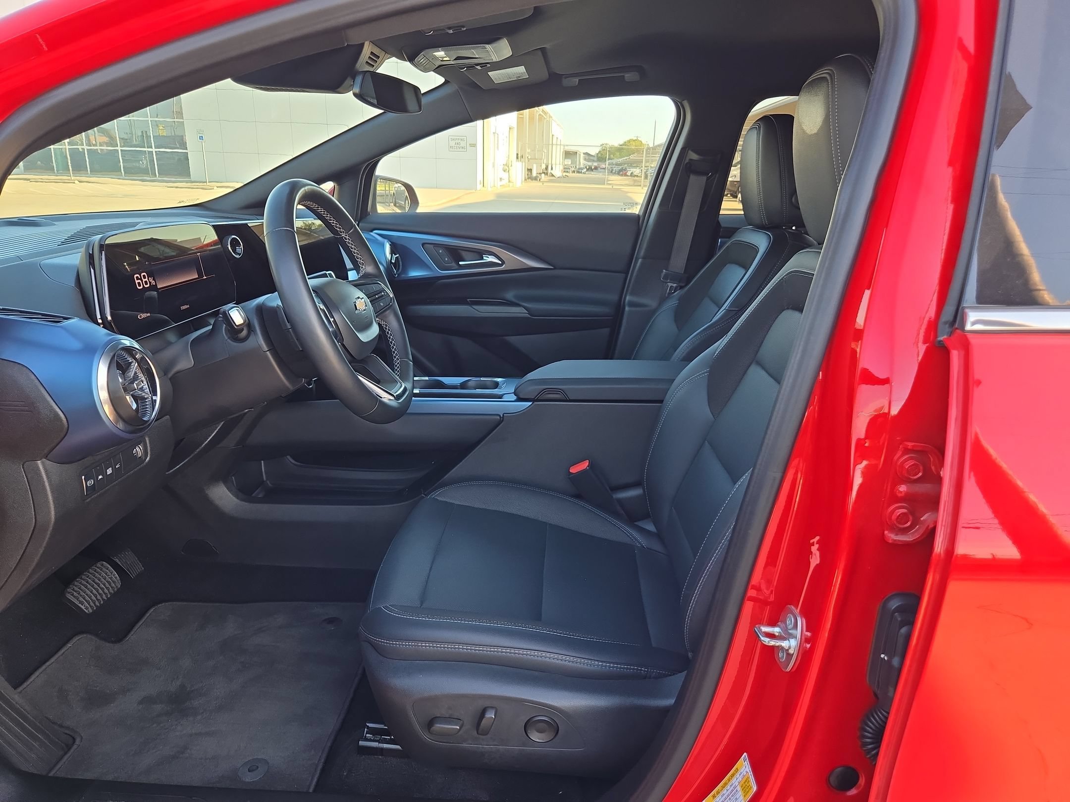 Certified 2024 Chevrolet Equinox EV LT FWD image 9
