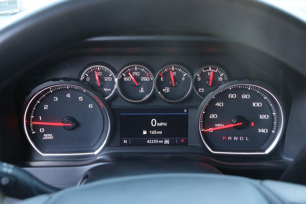 Used 2021 Chevrolet Silverado 2500 Custom w/ Custom Value Package image 12