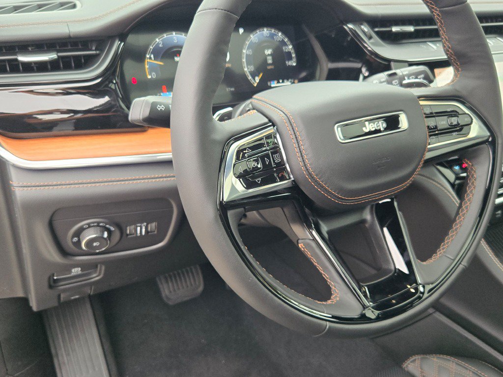 New 2027 Jeep Grand Cherokee Summit AWD/4WD image 32