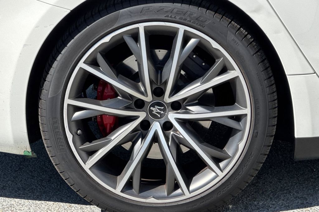 Used 2021 Maserati Ghibli image 25