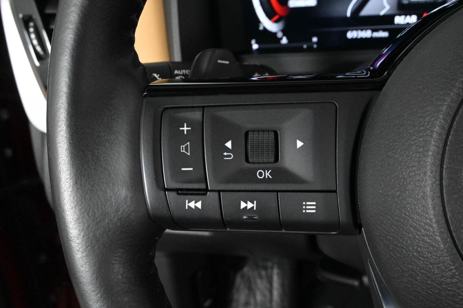 Used 2022 Nissan Rogue Platinum w/ Head-Up Display Package FWD image 24