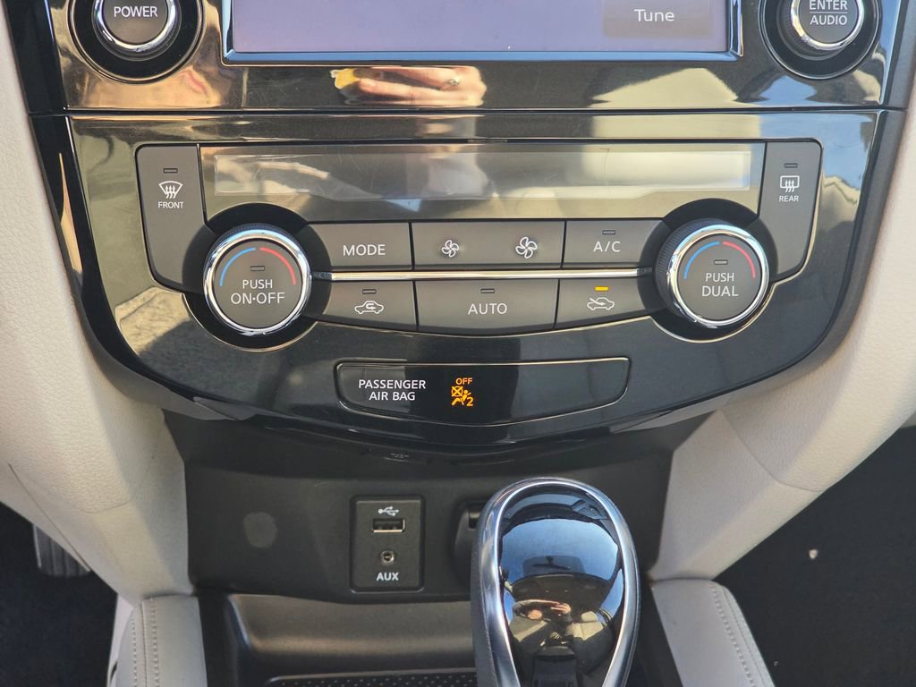 Used 2018 Nissan Rogue Sport SL image 23