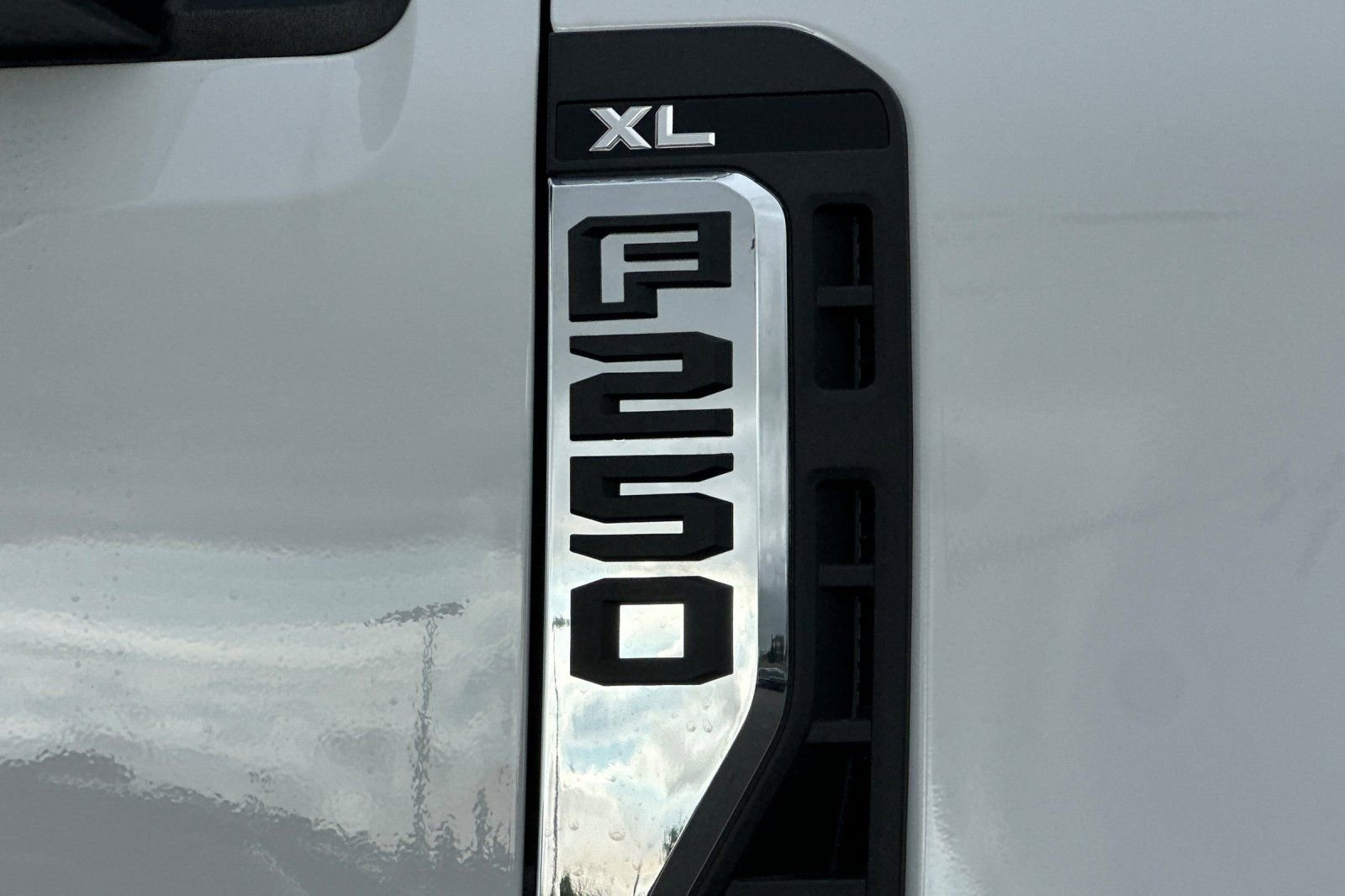 New 2026 Ford F250 XL w/ XL Chrome Package image 22