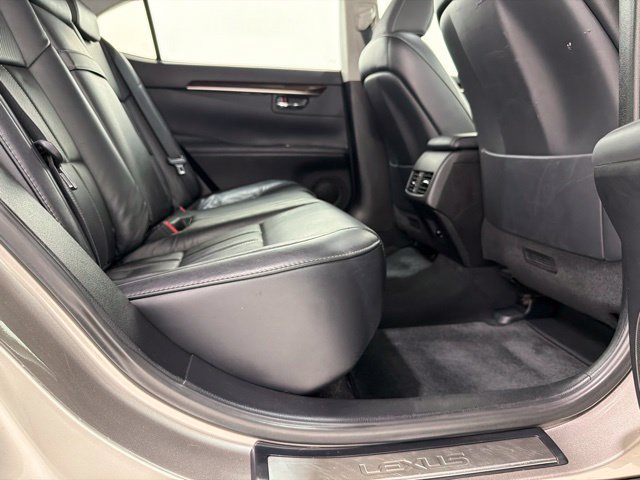 Used 2017 Lexus ES 350 w/ Luxury Package FWD image 23