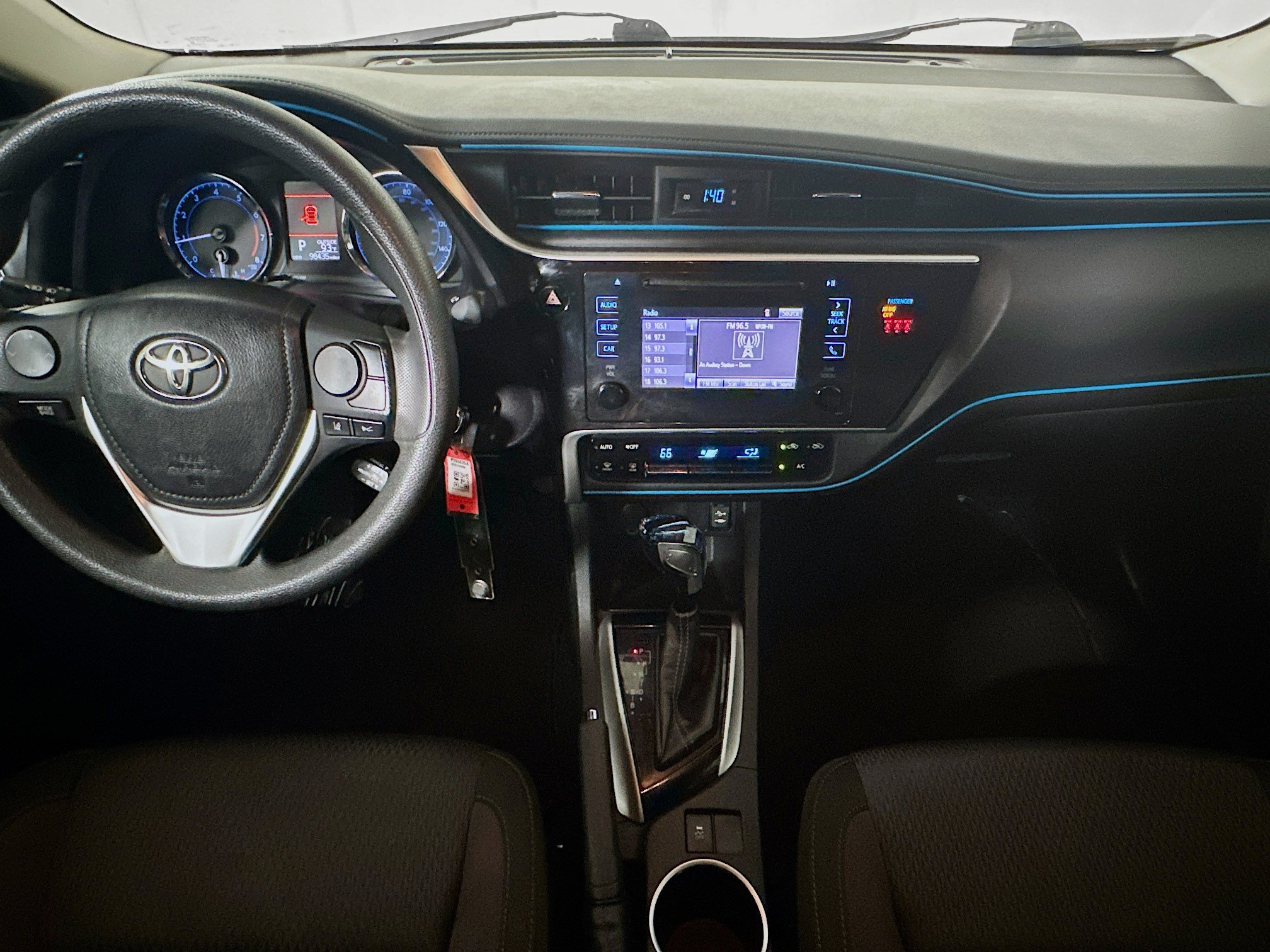 Used 2019 Toyota Corolla LE FWD image 26