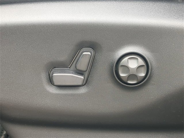 New 2026 Chrysler Voyager LX image 23