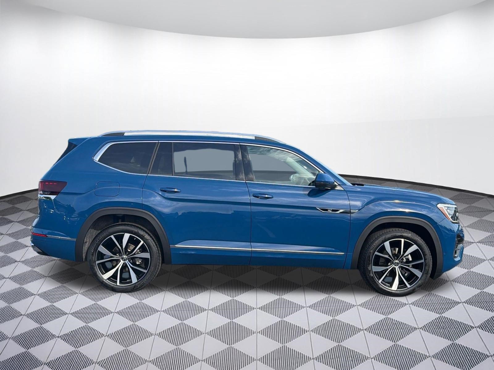New 2026 Volkswagen Atlas SEL Premium R-Line AWD/4WD image 8