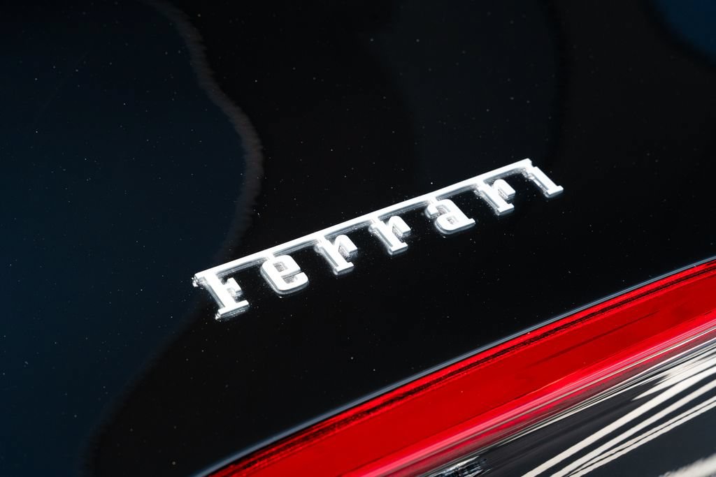 Used 2019 Ferrari Portofino RWD image 20