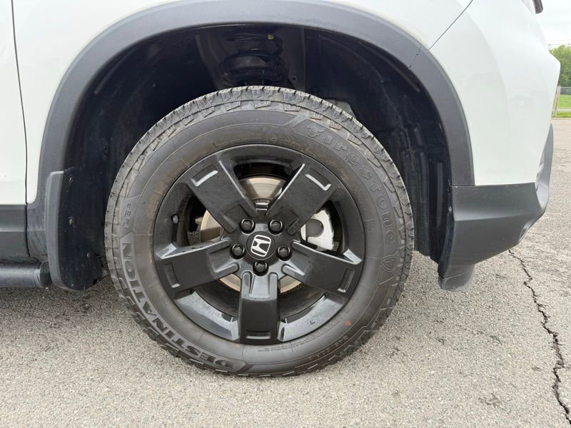 Used 2025 Honda Ridgeline Black Edition image 4