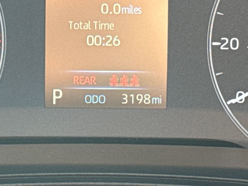 Used 2024 Toyota Corolla Cross LE image 18