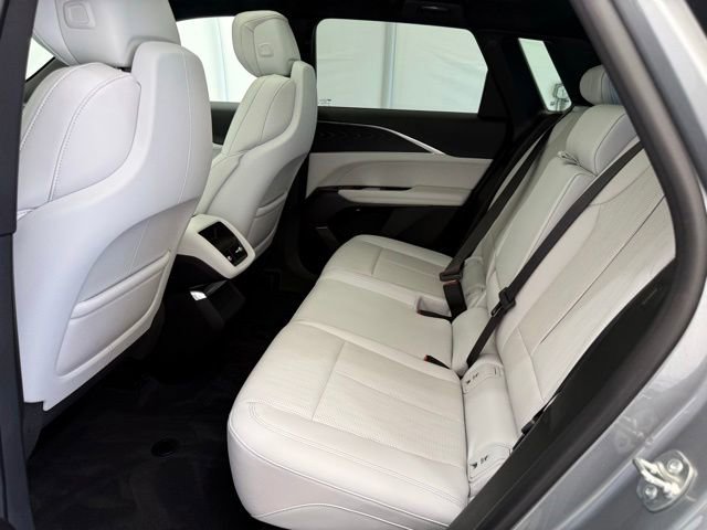 Used 2024 Cadillac Lyriq Sport AWD/4WD image 15