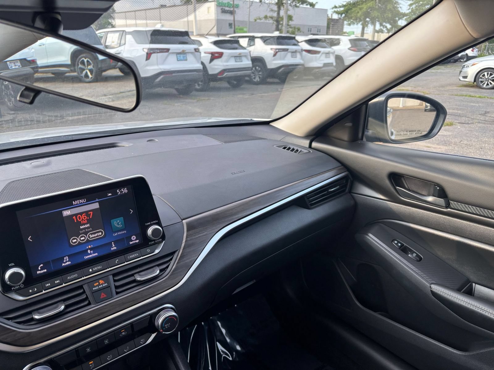 Used 2026 Nissan Altima 2.5 SV FWD image 28