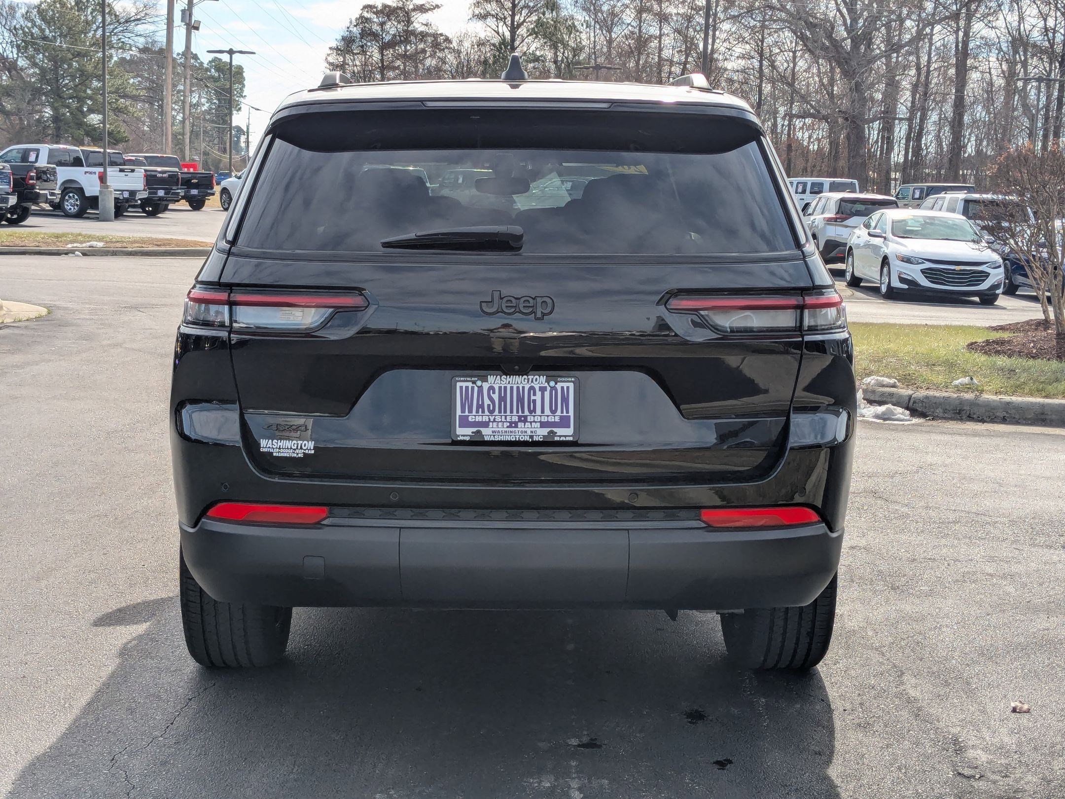 Certified 2025 Jeep Grand Cherokee L Laredo image 6