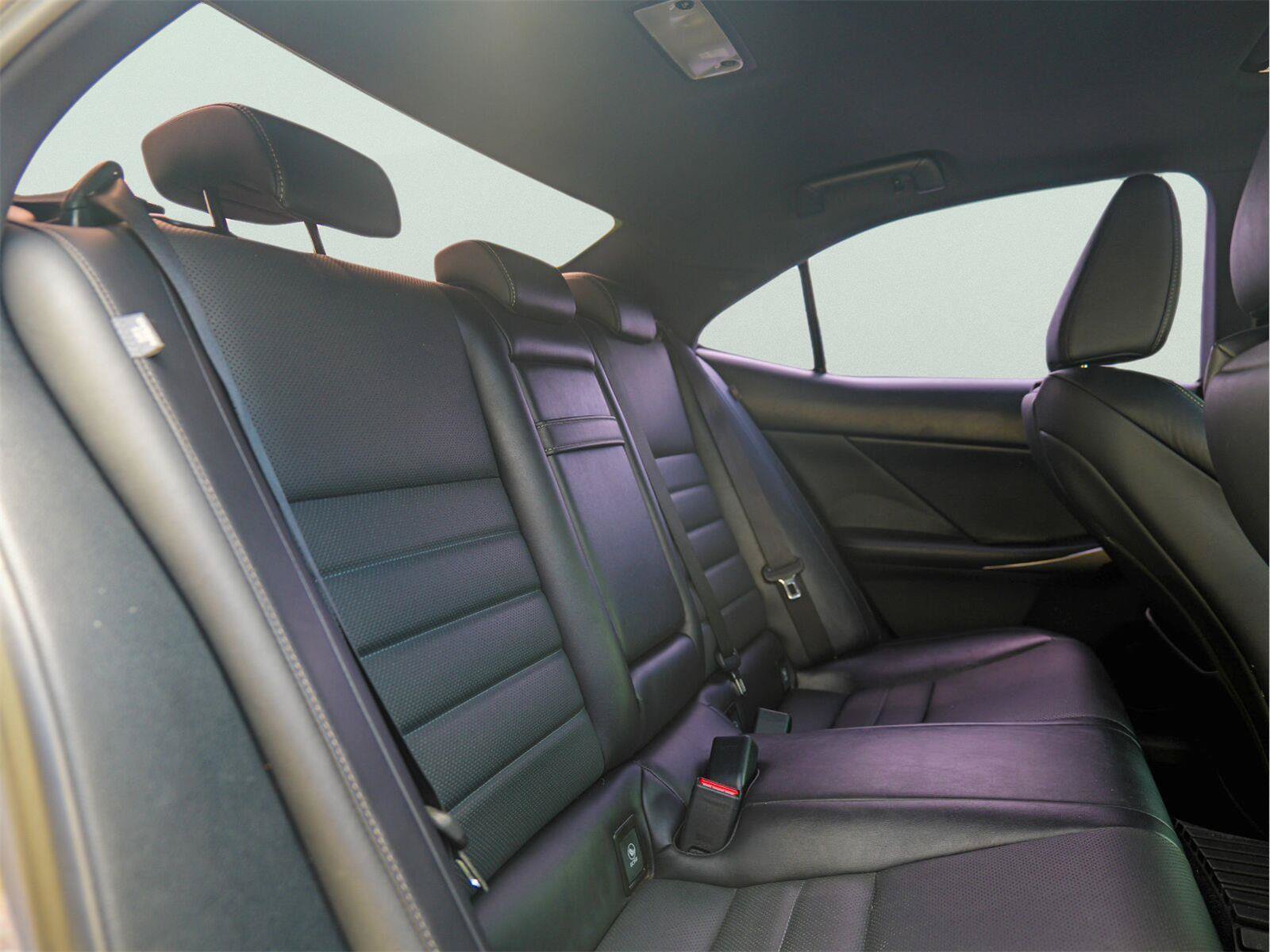 Used 2016 Lexus IS 300 AWD w/ F Sport Package image 16