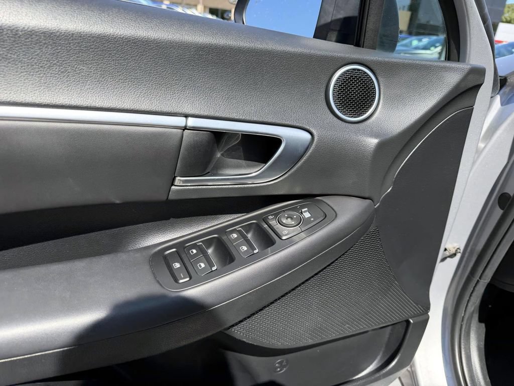 Certified 2023 Hyundai Sonata SEL FWD image 16
