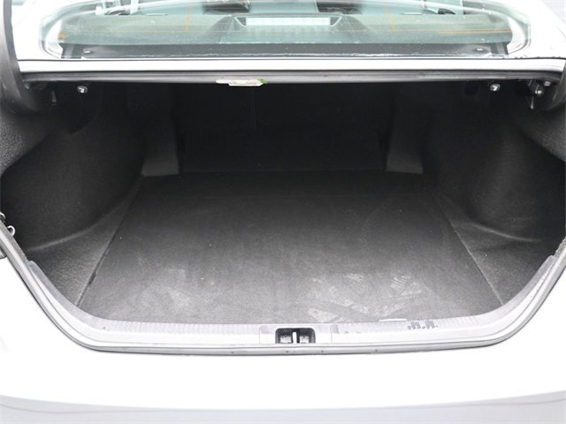 Used 2020 Toyota Camry LE image 14